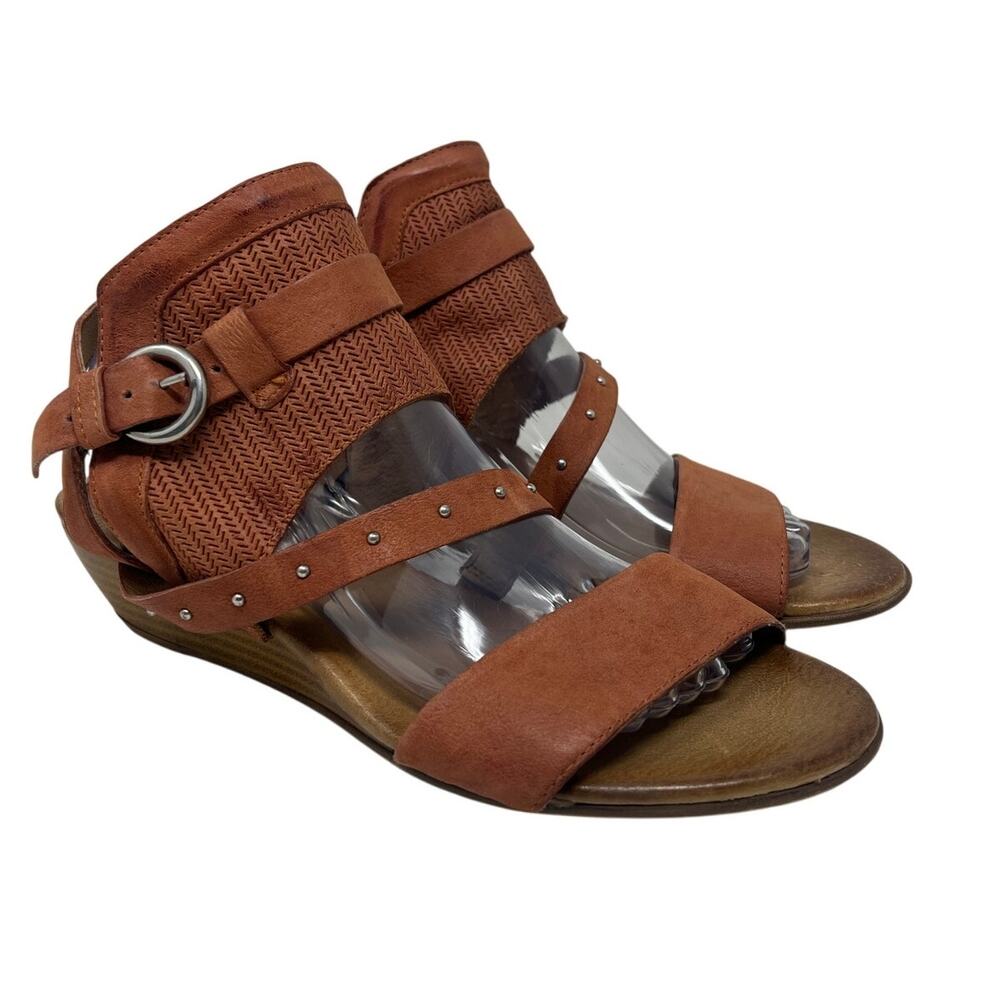 Miz Mooz Farley Genuine Leather Wedge Sandals in Blush EU 40